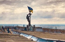 Над Високопіллям (Херсонщина) майоріє український прапор!