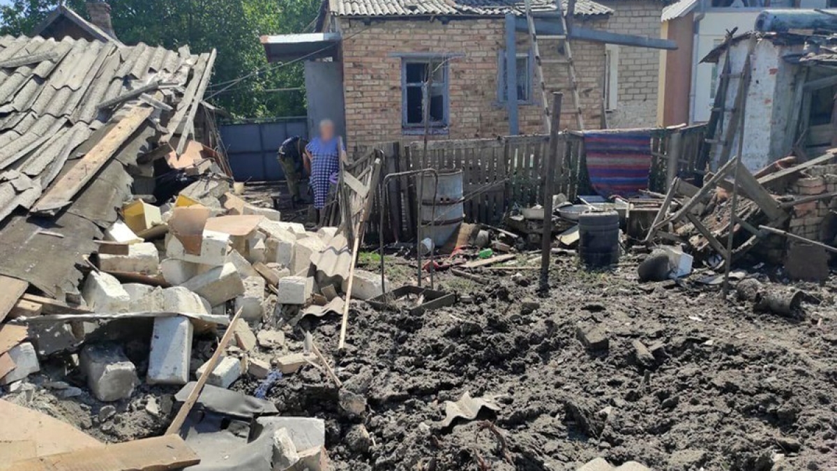 Consequences of the shelling in Nova Bavariia district. Photo: telegram-channel of Oleh Syniehubov/Kharkiv Regional Military Administration