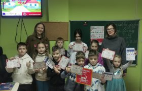 ГО «Українська Жіноча Варта» провела вишкіл із протимінної безпеки в школі м. Київ