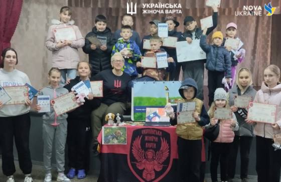 У Панфилах інструкторка Української Жіночої Варти Оксана Гопкало перетворила звичайний суботній день 12 квітня на день знань, що можуть врятувати життя!