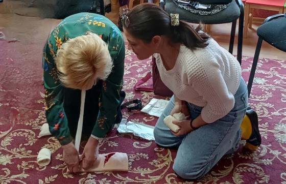 Українська Жіноча Варта провела надзвичайно важливий тренінг із тактичної медицини для працівників дошкільного навчального закладу в Києві.