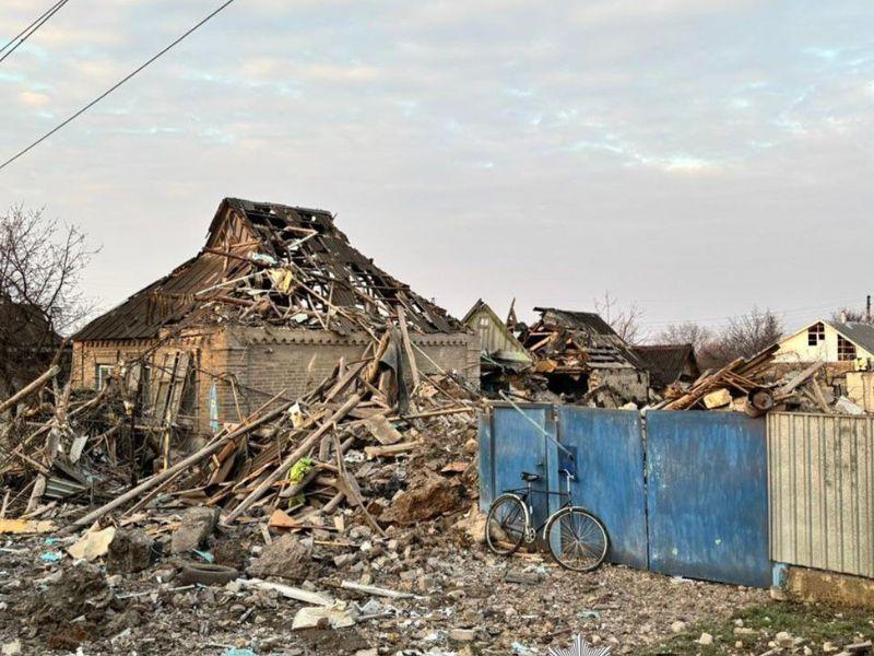 головна