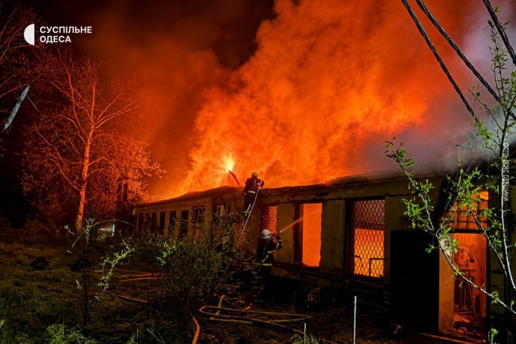 Fire caused by a russian attack. Photo: State Emergency Service of Odesa oblast.