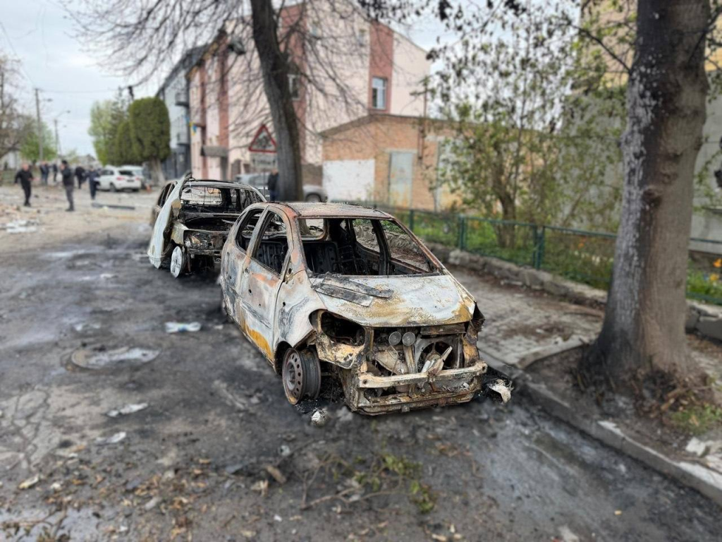 Eliminating the consequences of enemy shelling. Photo: Ternopil Region State Emergency Service