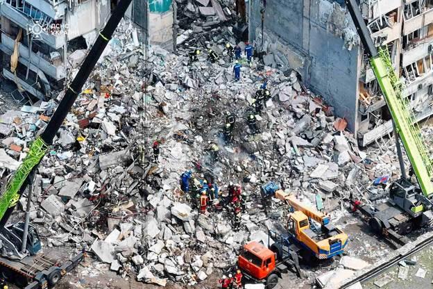 Aftermath of the russian attack in Darnytskyi district of Kyiv, 14 May 2026. Photo: State Emergency Service
