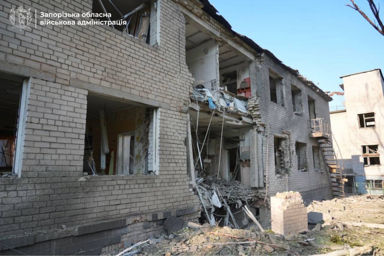 Kindergarten building damaged as a result of a russian attack. Photo: Zaporizhzhia Regional Military Administration.