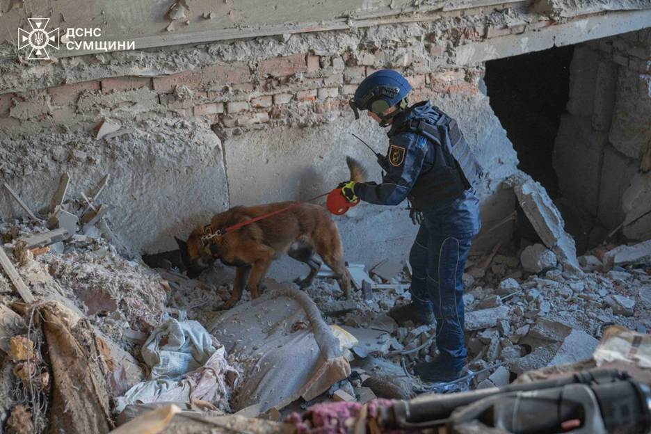 State Emergency Service specialists carry out search and rescue operations at the site of a russian strike on a residential building. Konotop, 8 June 2026. Photo: State Emergency Service in Sumy oblast