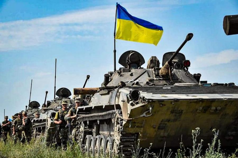 Сполучені Штати допомогли забезпечити обладнанням та організували навчання особового складу дев’яти українських механізованих бригад, готових до контрнаступу.