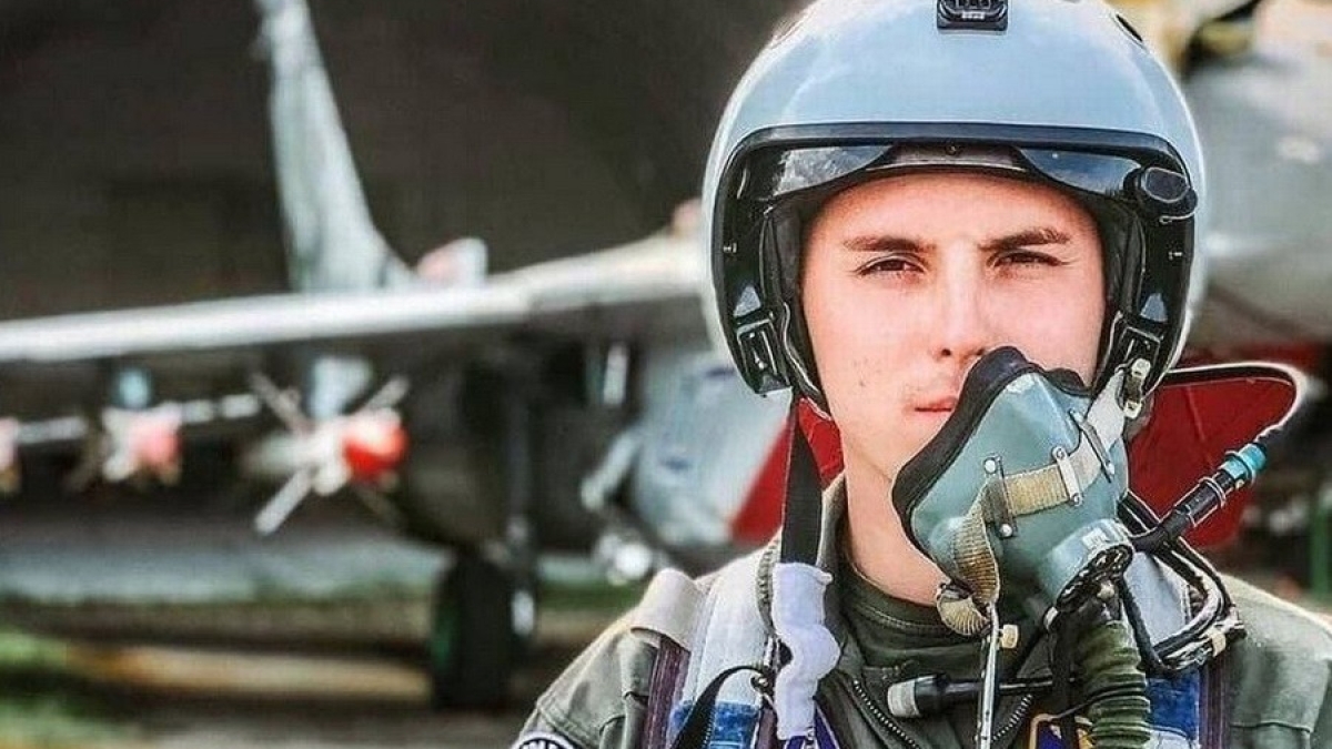 3_Ukraine-hero-pilot-takes-blood-soaked-selfie-after-ejecting-out-of-Russian-drone-battle