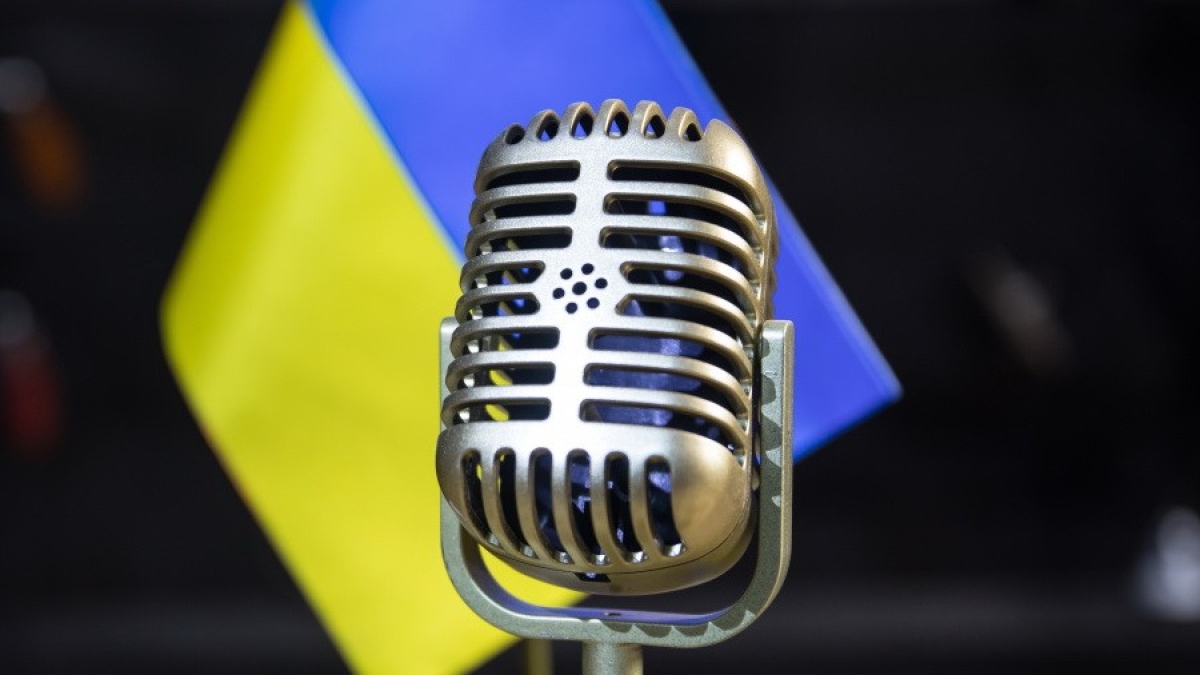У Гамбурзі на хвилях Hamburger Lokalradio першого понеділка кожного місяця виходитиме годинна передача з українською рок-музикою «Радіо Доброго вечора». фото